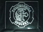 Rys. 4. Logo Politechniki Opolskiej wyfrezowane w płycie z poliwęglanu - efekt końcowy działania programu DXFPlot