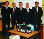 Autorzy projektu robota do gry w szachy